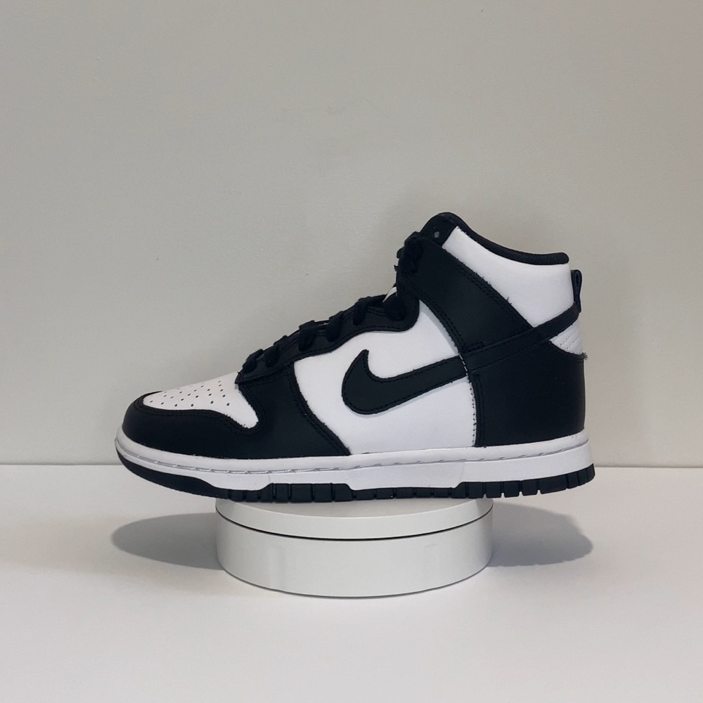 ⭐️ Nike Dunk High “Panda” shoes (White/Black-University Red)